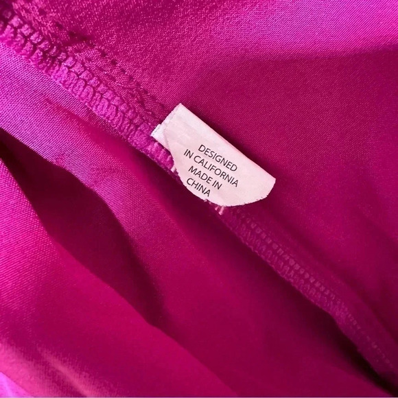 Fabletics Mulberry Ninety Six Windbreaker Size Large - Picture 9 of 9